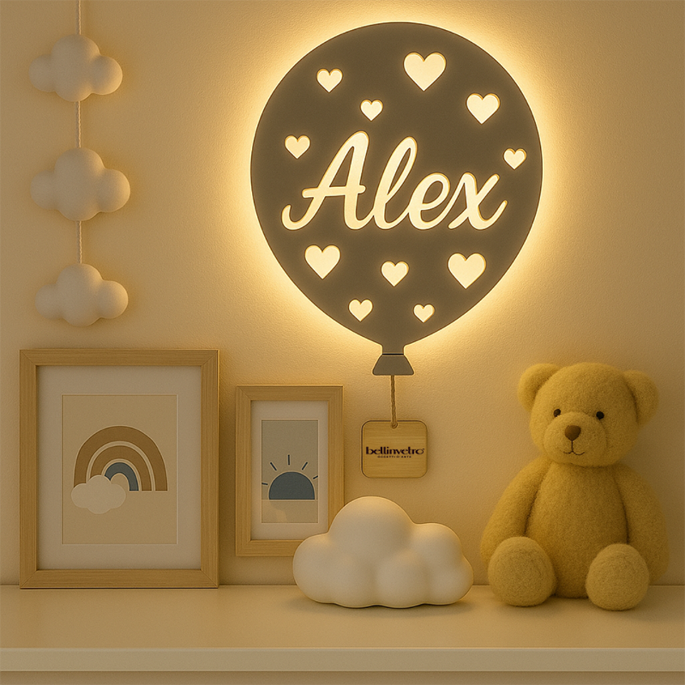 Lampada LED Palloncino a parete  in legno colorato con nome personalizzato BELLINVETRO VR 1216