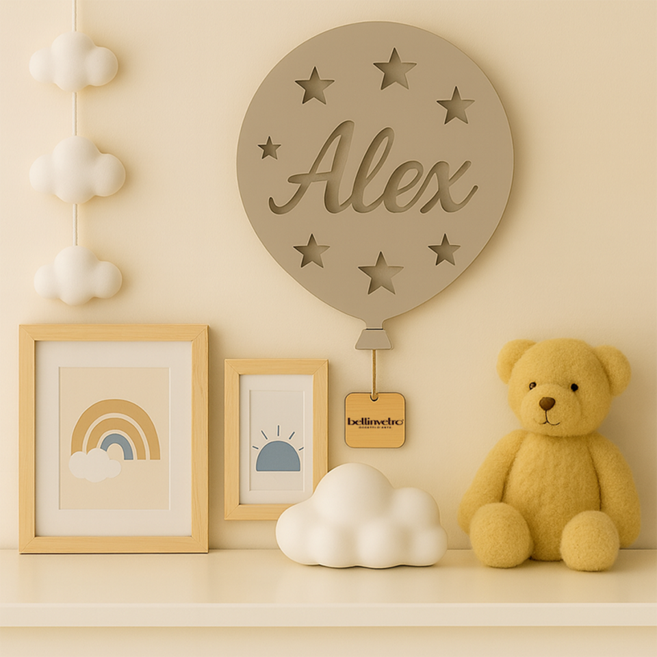 Lampada LED Palloncino a parete  in legno colorato con nome personalizzato BELLINVETRO VR 1216