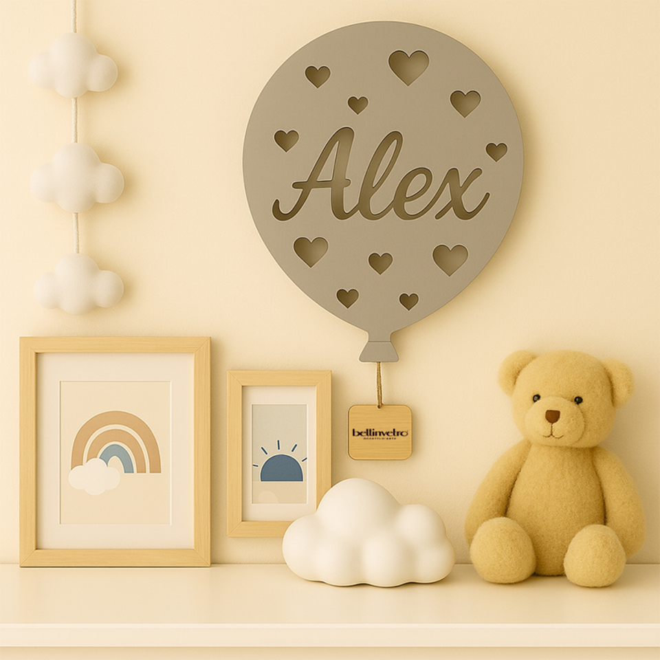 Lampada LED Palloncino a parete  in legno colorato con nome personalizzato BELLINVETRO VR 1216