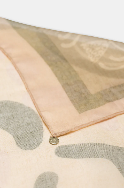 FOULARD CON STAMPA GAIA ANEKKE Linea GAIA