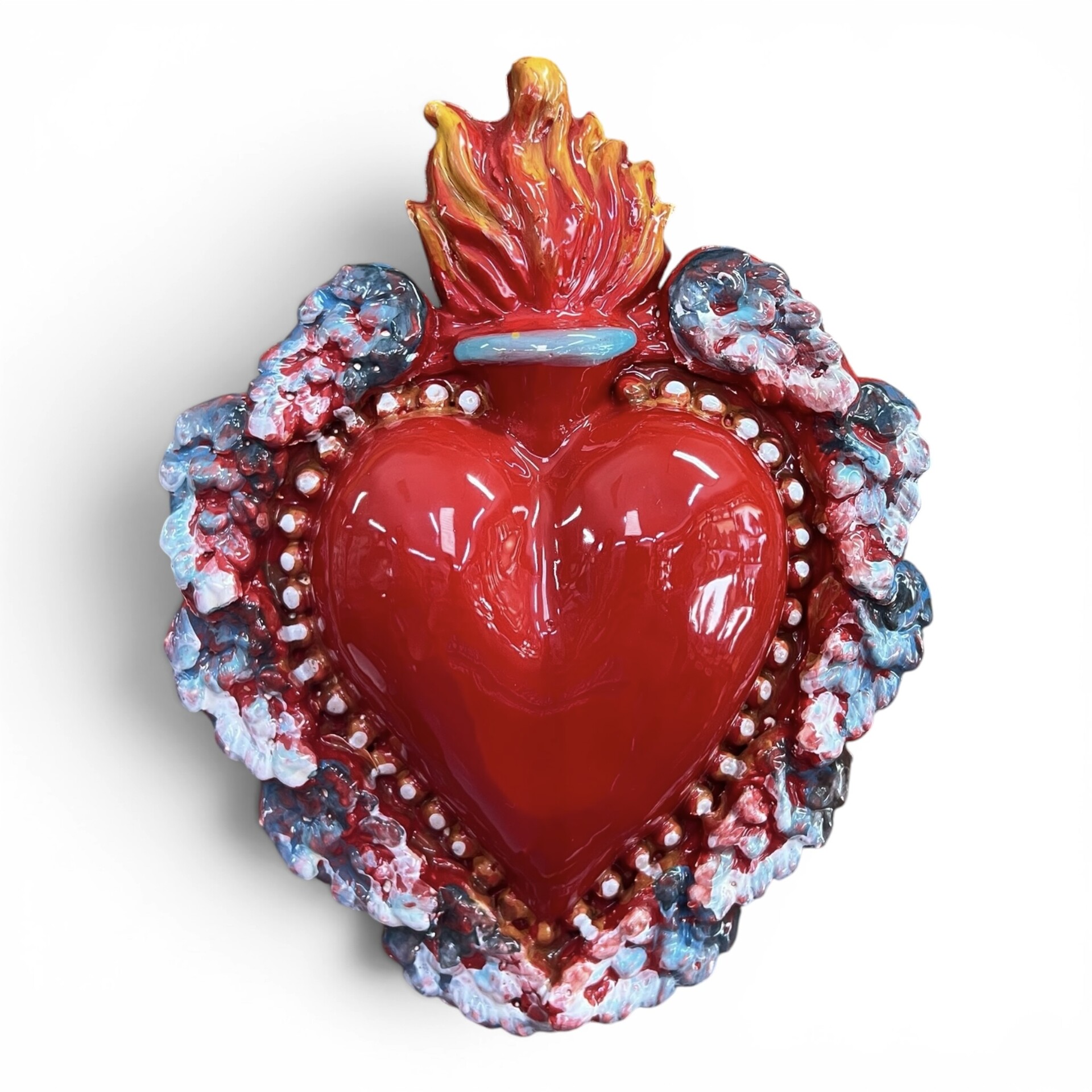 Cuore Sacro Ex Voto da parete decoro rosso corallo con ali d'angelo celesti in ceramica siciliana Produzione artigianale di Palermo h.23cm
