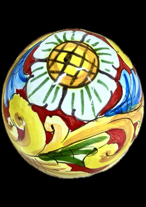 Uovo in ceramica siciliana decoro barocco floreale Produzione artigianale Santo Stefano di Camastra h.12cm