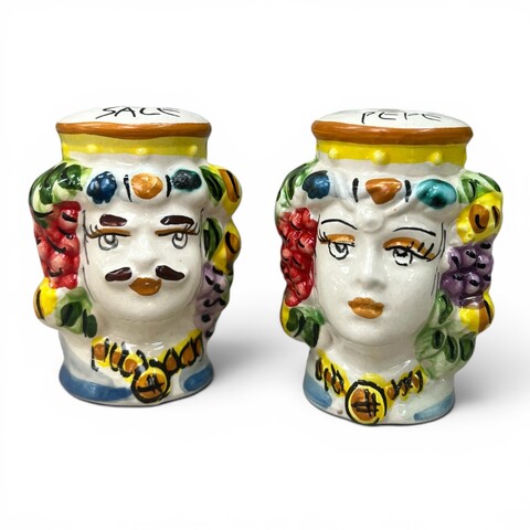 Teste di moro Sale e Pepe decoro frutta in ceramica siciliana Produzione artigianale di Caltagirone h.6cm