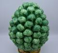 Pigna siciliana in ceramica verde mela h.20 cm Produzione artigianale di Caltagirone con base decorata
