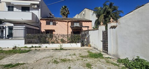 Fabbricato indipendente in Vendita a Palermo Cardillo