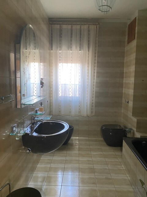 Appartamento in Vendita a Palermo C.so dei Mille-Messina Marine