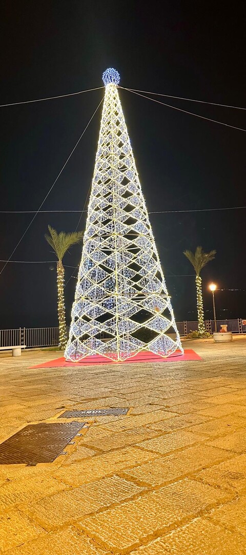 ALBERO A ROMBI 12Mt Luminarie Natalizie per Piazze