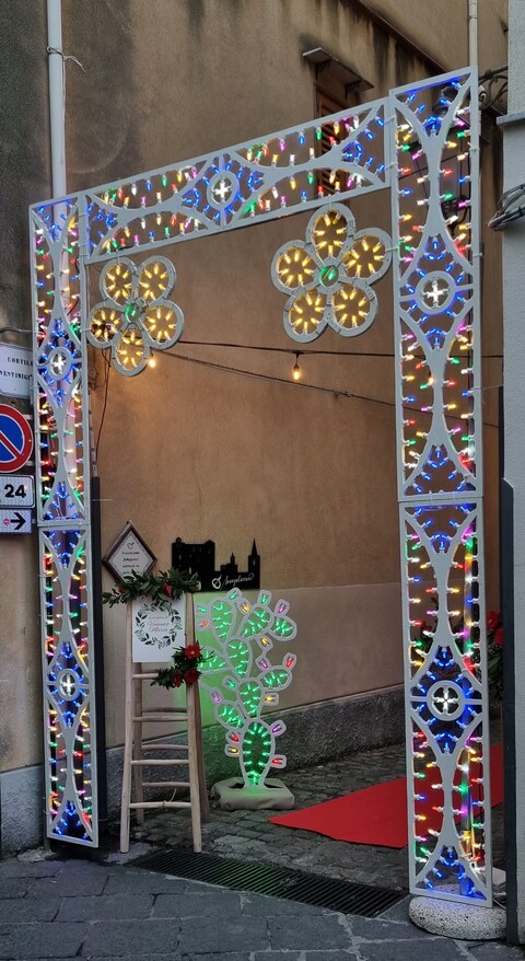 ARCHETTO TAGLIO TORTA FLOWERS 400 Luminarie Matrimonio