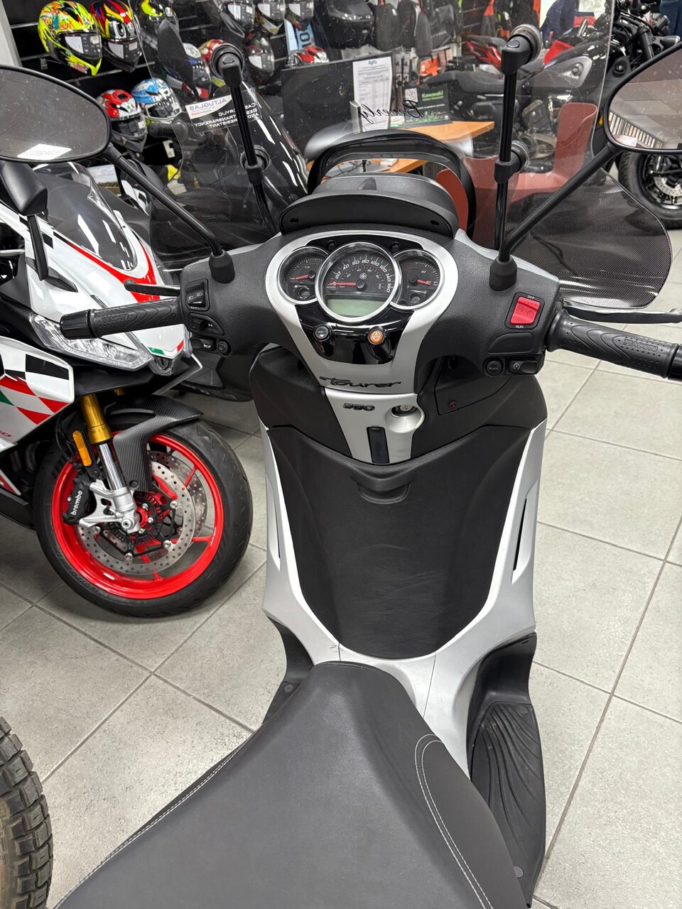 BEVERLY 350 TOURING Piaggio