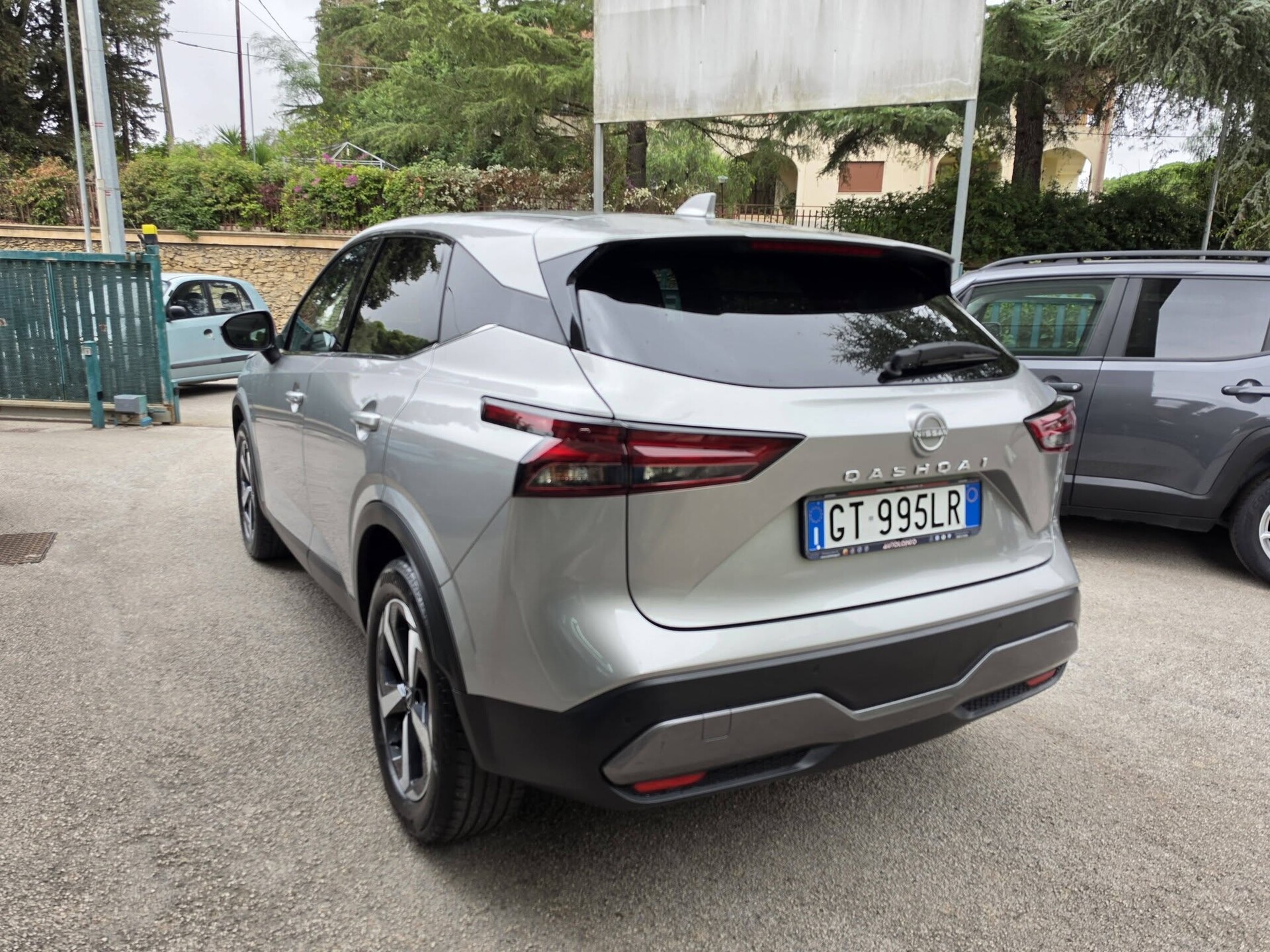 Nissan Qashqai N-CONNECTA Xtronic Elettrica / Benzina