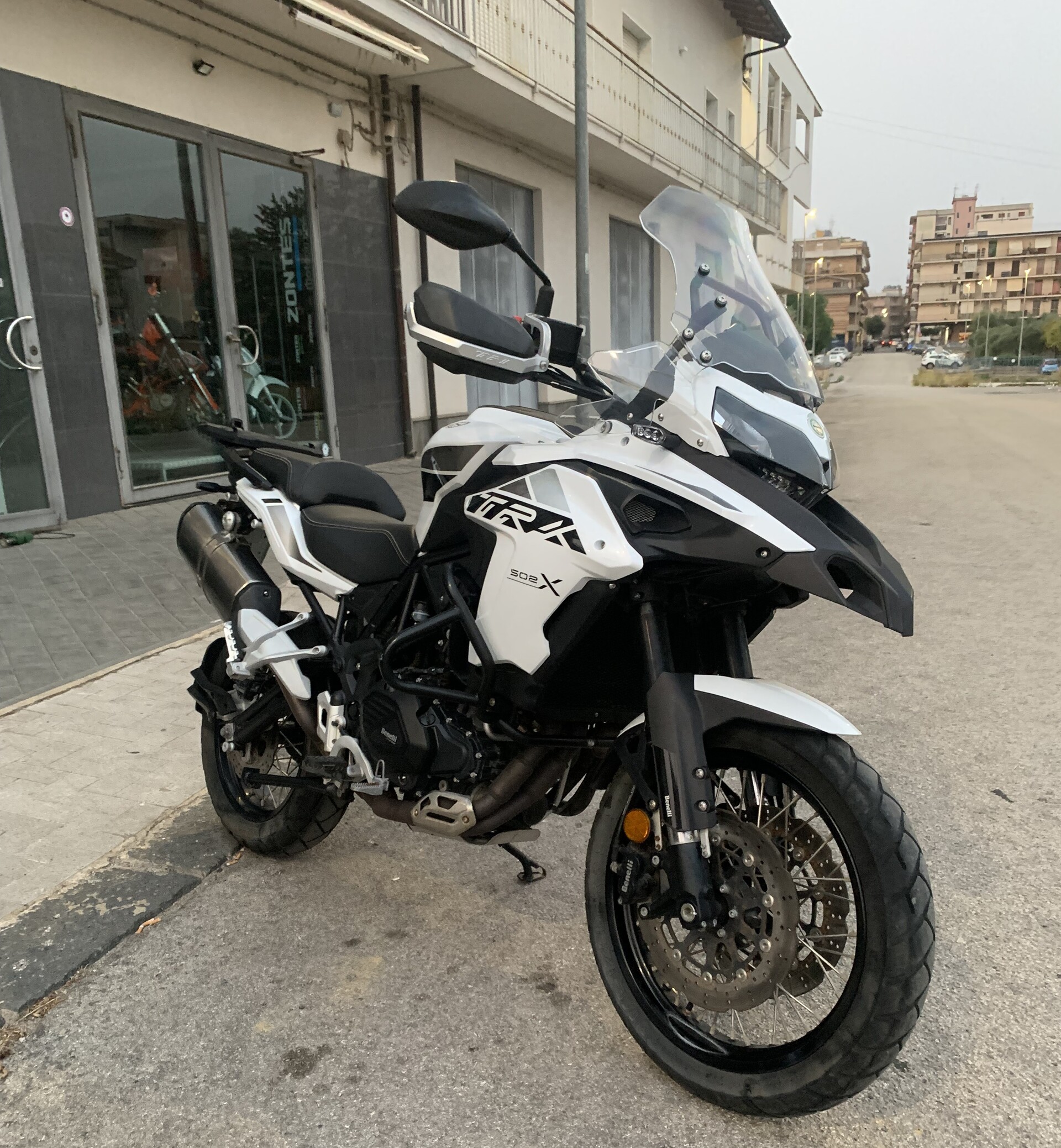 Benelli TRK 502 X x