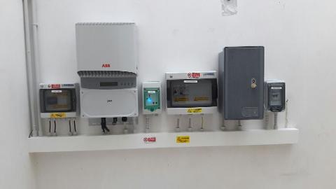 cablaggi con inverter abb.jpg