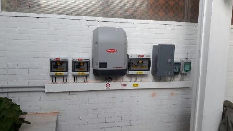 cablaggi con inverter fronius.jpg