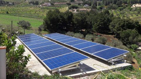 installazione fotovoltaico su pergolato in ferro3.jpg