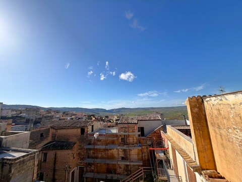 Casa singola in Vendita a Sambuca di Sicilia (Agrigento)
