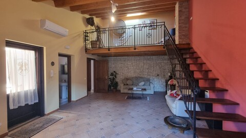 Casa singola in Vendita a Campofiorito (Palermo)