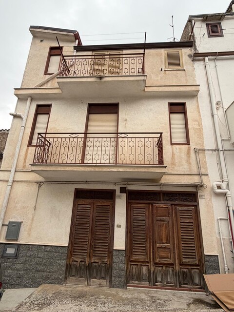 Casa singola in Vendita a Chiusa Sclafani (Palermo)