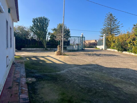 Villa in Vendita a Partinico (Palermo)