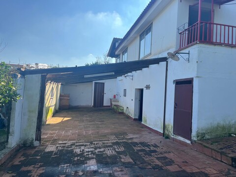 Villa in Vendita a Partinico (Palermo)