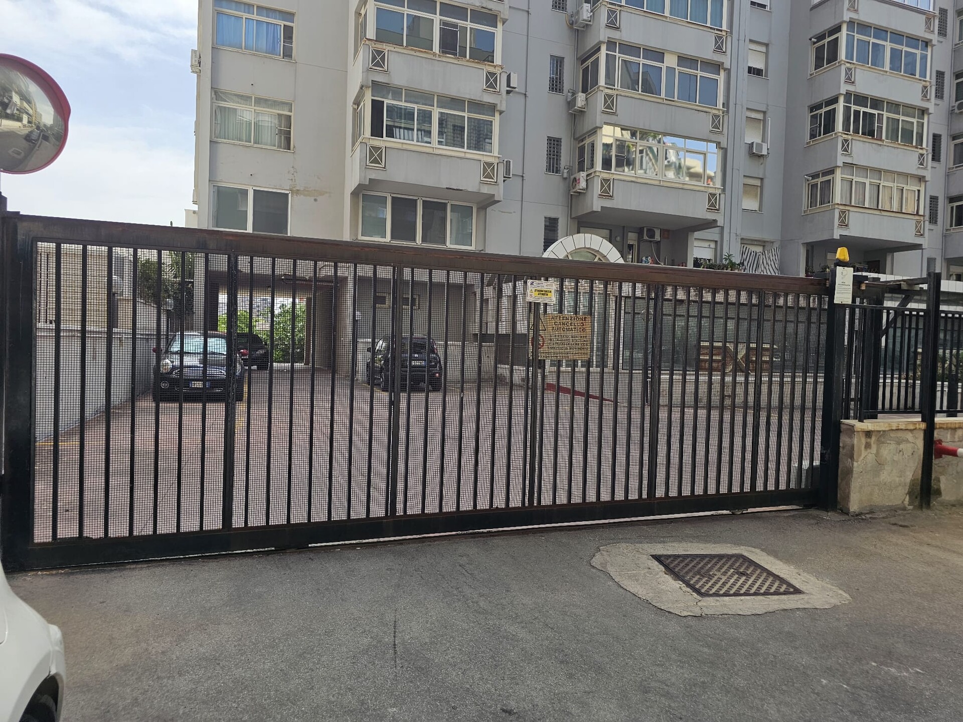 Appartamento in Vendita a Palermo Fiera - Montepellegrino - Cantieri