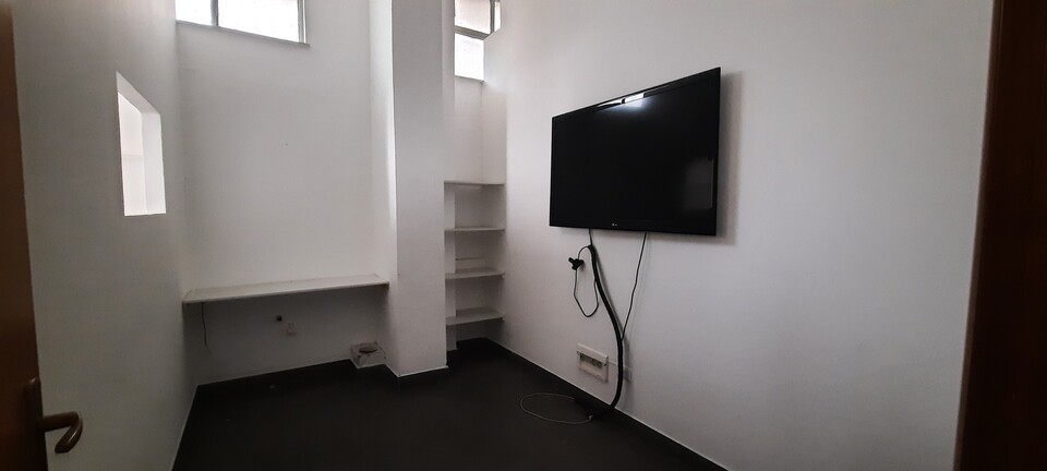 Locale commerciale in Affitto a Palermo Belgio - Strasburgo - De Gasperi