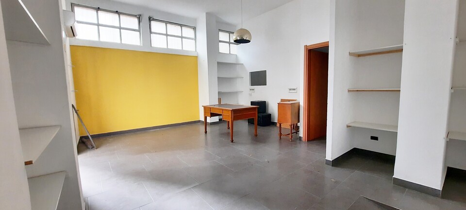 Locale commerciale in Affitto a Palermo Belgio - Strasburgo - De Gasperi