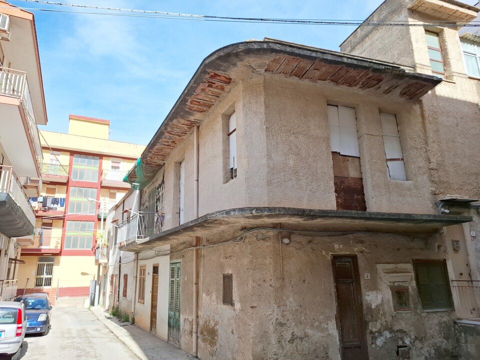 Appartamento in Vendita a Palermo Belmonte Chiavelli - Santa Maria Di Gesù