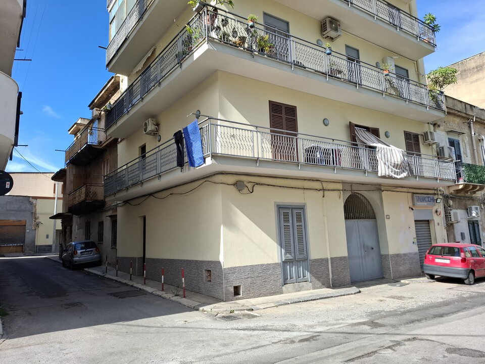 Appartamento in Vendita a Palermo Belmonte Chiavelli - Santa Maria Di Gesù