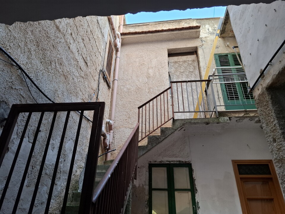 Appartamento in Vendita a Palermo Belmonte Chiavelli - Santa Maria Di Gesù