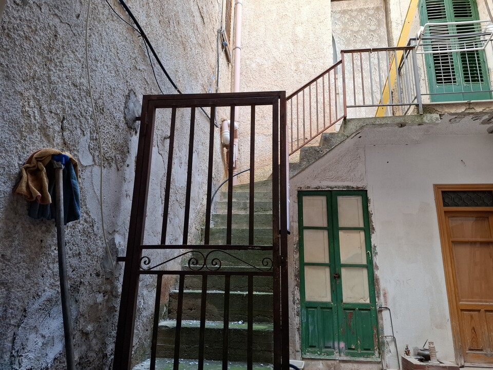 Appartamento in Vendita a Palermo Belmonte Chiavelli - Santa Maria Di Gesù