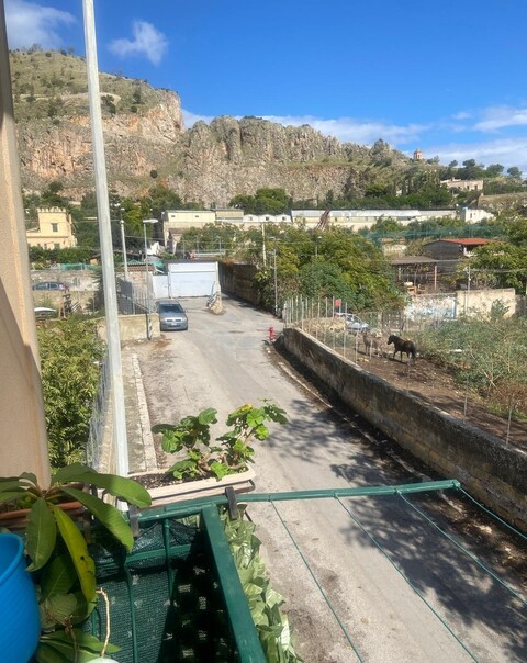 Casa singola in Vendita a Palermo Fiera - Montepellegrino - Cantieri