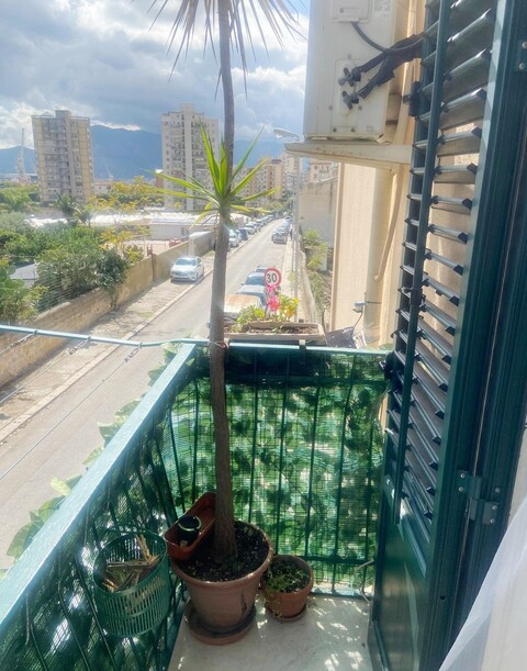 Casa singola in Vendita a Palermo Fiera - Montepellegrino - Cantieri