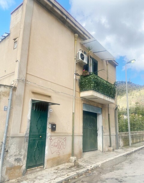 Casa singola in Vendita a Palermo Fiera - Montepellegrino - Cantieri