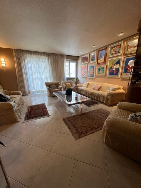 Appartamento in Vendita a Palermo Fiera - Montepellegrino - Cantieri