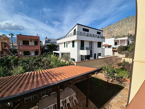 Villa in Vendita a Palermo Mondello - Galatea