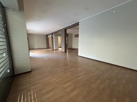 Negozio in Affitto a Palermo Don Bosco - Sampolo - Villabianca