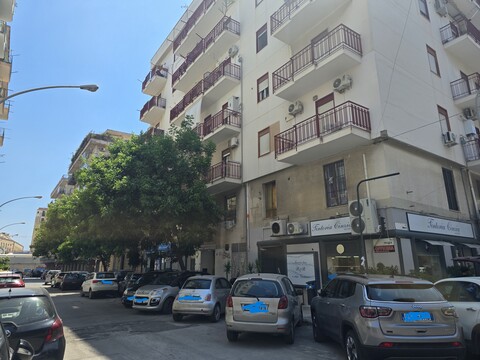 Ufficio in Vendita a Palermo Olivuzza - Tribunale