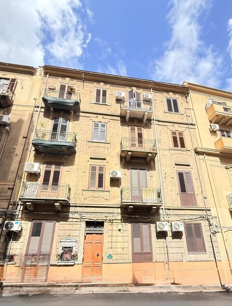 Appartamento in Vendita a Palermo Calatafimi bassa - P. Indipendanza