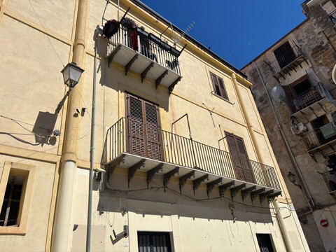 Appartamento in Vendita a Palermo Centro storico (Albergheria-Cattedrale)