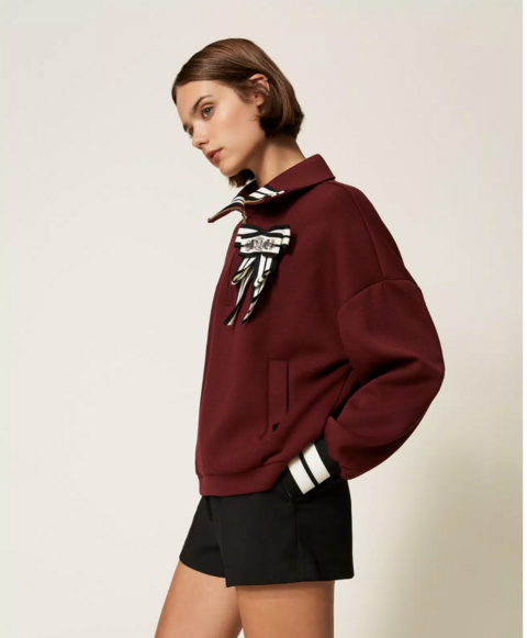 Felpa in tessuto scuba con spilla twinset felpa mezza cerniera