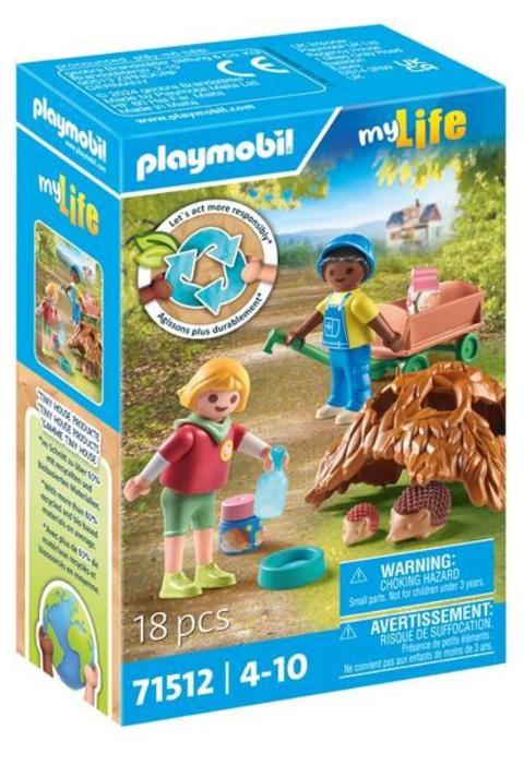 Bambini con famiglia di ricci playmobil
