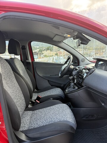 Lancia Ypsilon Hybrid FireFly Elettrica / Benzina