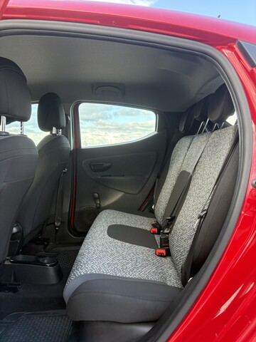 Lancia Ypsilon Hybrid FireFly Elettrica / Benzina