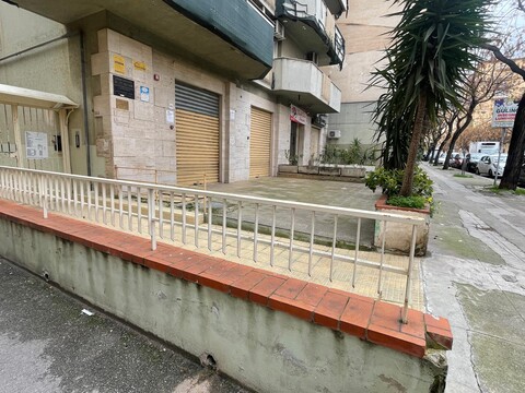 Locale commerciale in Affitto a Palermo Calatafimi Alta