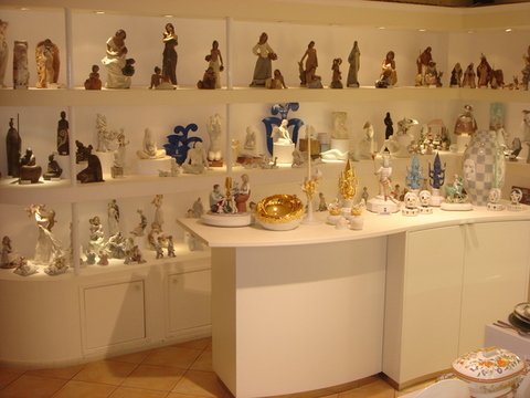 www.lladro.com