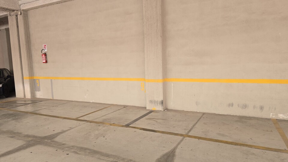 Posto auto singolo in Vendita a Palermo Zisa