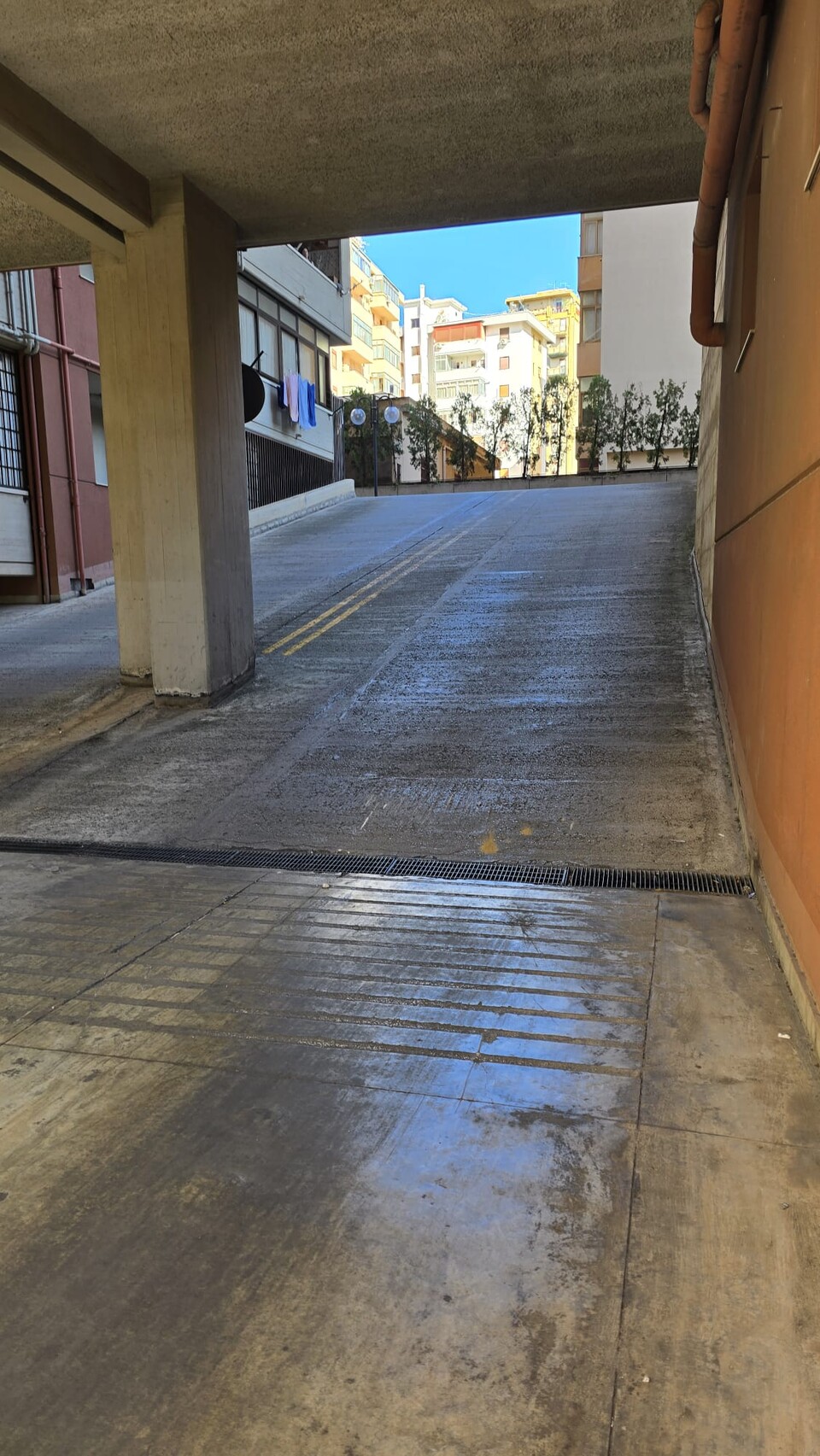 Posto auto singolo in Vendita a Palermo Zisa
