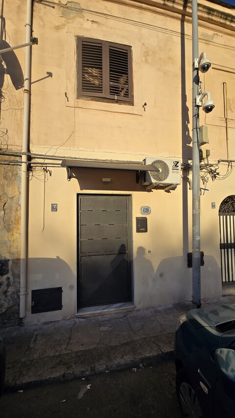 Appartamento in Vendita a Palermo Zisa