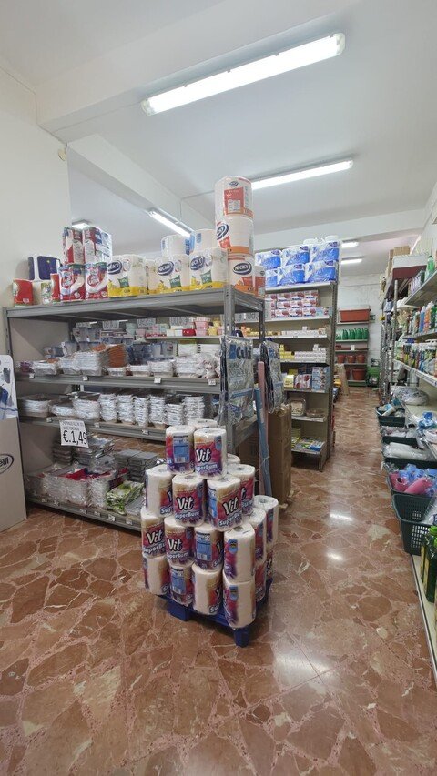 Locale commerciale in Vendita a Palermo VIALE DELLE SCIENZE