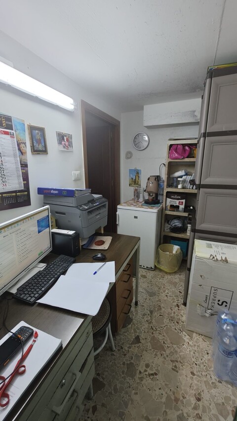 Locale commerciale in Vendita a Palermo VIALE DELLE SCIENZE